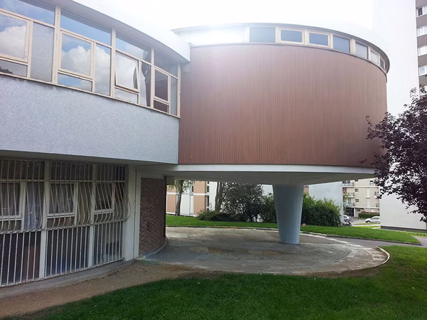 Le centre socioculturel AVARA (Association Vallée Aux Renards Animation)